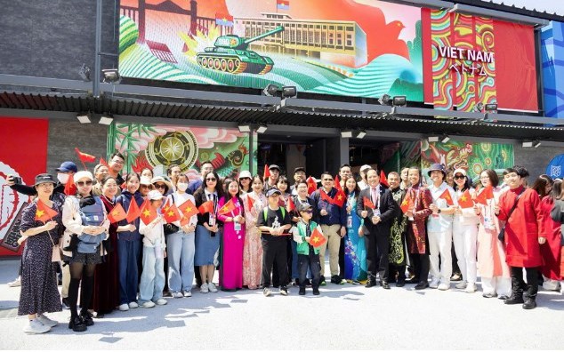 Văn hóa Việt rực rỡ tại xứ sở Mặt trời mọc