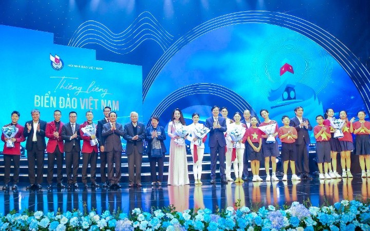 Lan tỏa tình yêu biển đảo quê hương