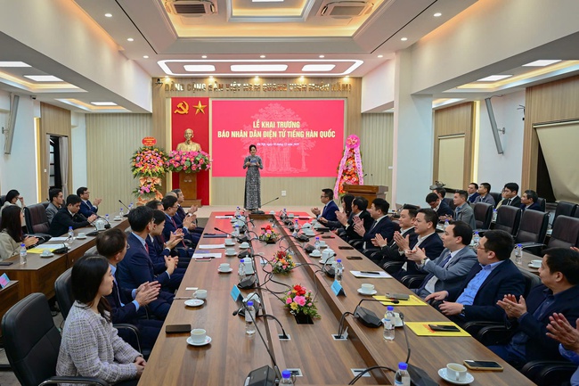 Ra mắt công chúng trang Nhân Dân điện tử tiếng Hàn Quốc - Ảnh 4.