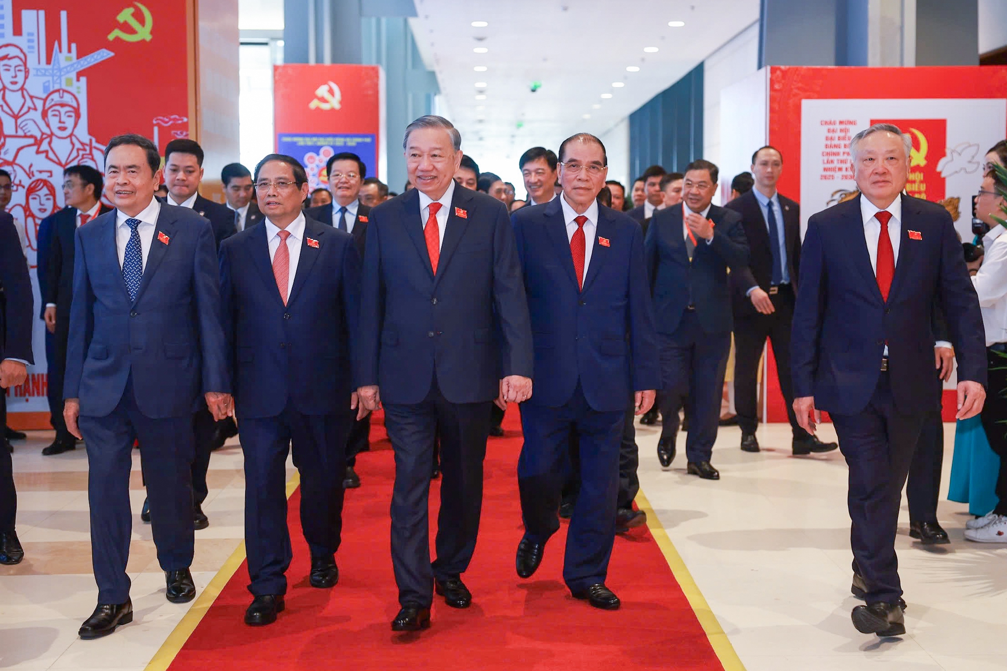 Chùm ảnh: Khai mạc trọng thể Đại hội đại biểu Đảng bộ Chính phủ lần thứ I- Ảnh 1.