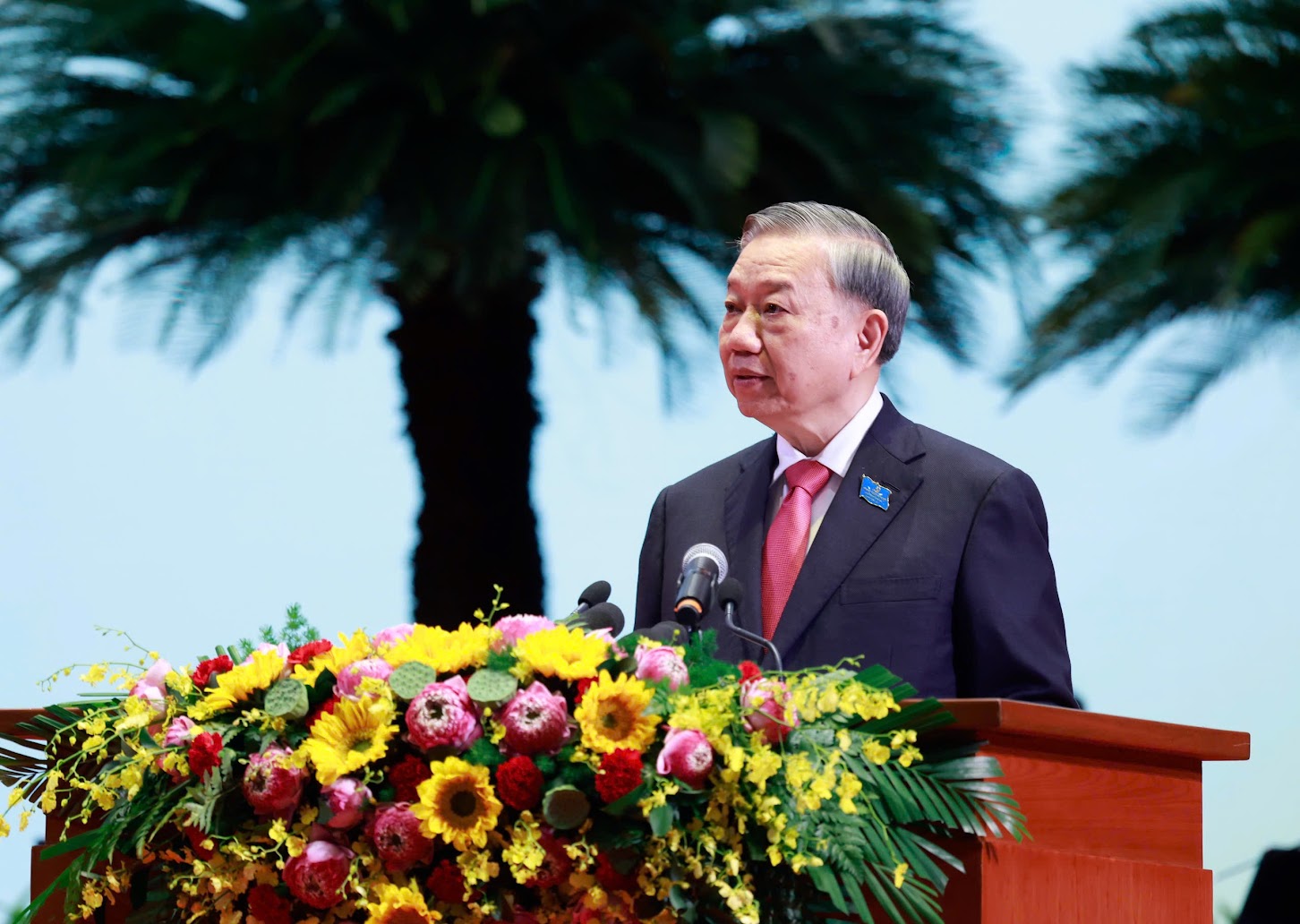 Chùm ảnh: Khai mạc Đại hội đại biểu Đảng bộ TP. Hà Nội lần thứ XVIII, nhiệm kỳ 2025-2030- Ảnh 6.