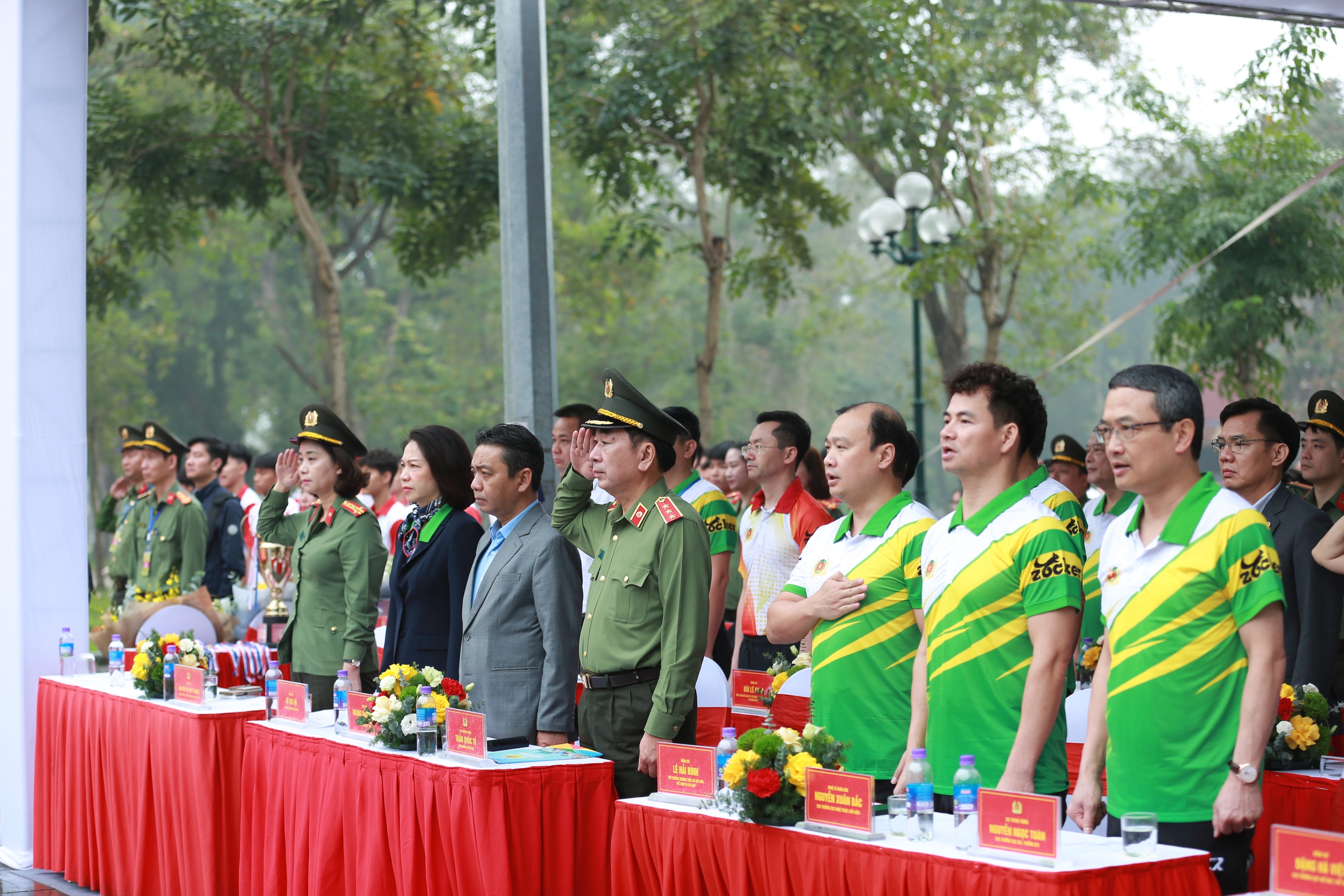 Khai mạc Ng&agrave;y chạy Olympic &ndash; V&igrave; an ninh Tổ quốc khối c&aacute;c đơn vị trực thuộc Bộ C&ocirc;ng an v&agrave; C&ocirc;ng an th&agrave;nh phố H&agrave; Nội năm 2025 - Ảnh 1.