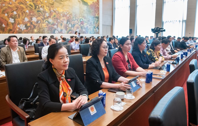 Đại biểu Quốc hội hoạt động chuy&ecirc;n tr&aacute;ch thống nhất rất cao với dự thảo Luật sửa đổi bổ sung một số điều của Luật Quảng c&aacute;o - Ảnh 3.