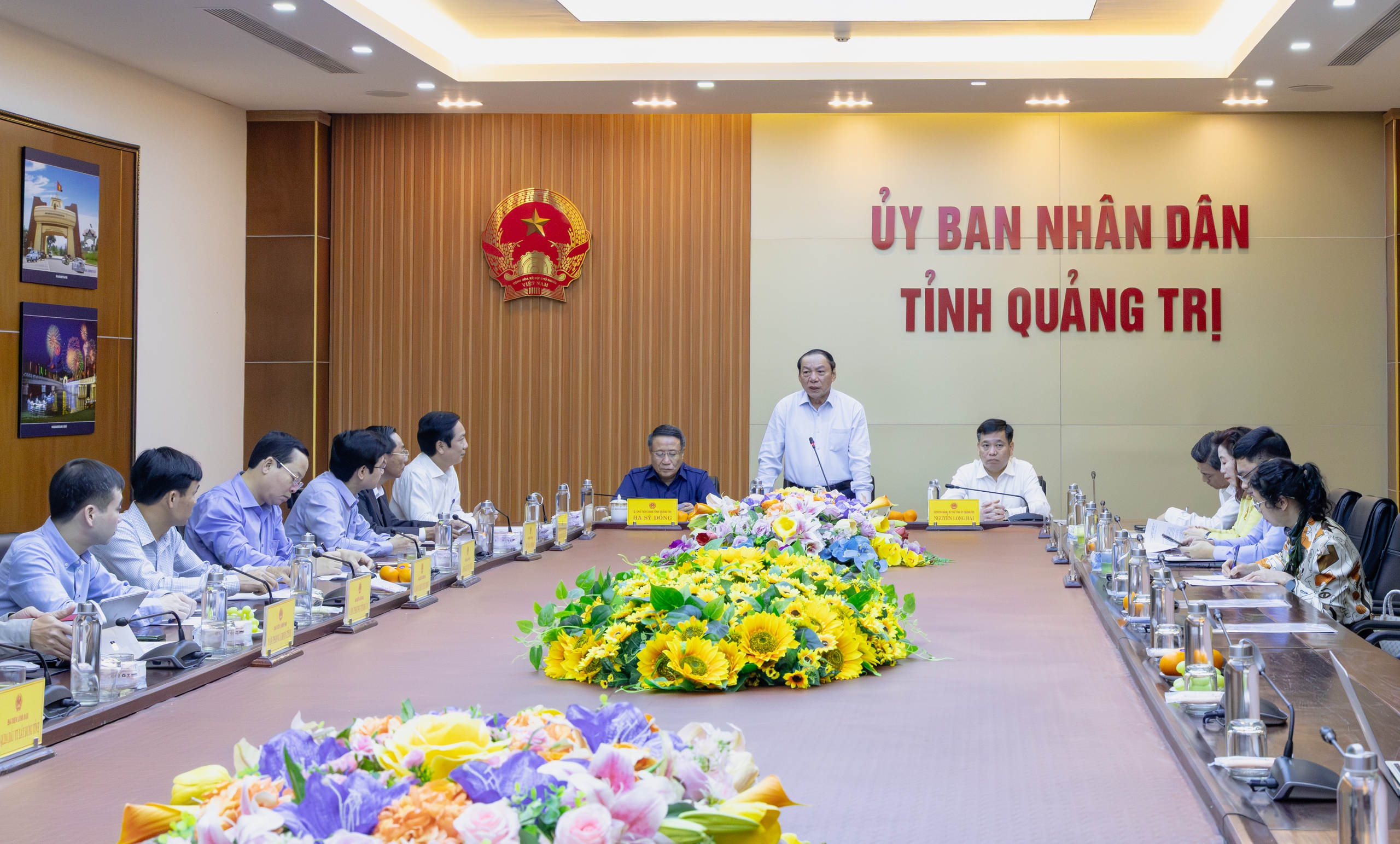 Bộ trưởng Nguyễn Văn Hùng: Quảng Trị cần tập trung đầu tư bảo tồn di tích lịch sử trọng điểm - Ảnh 1.